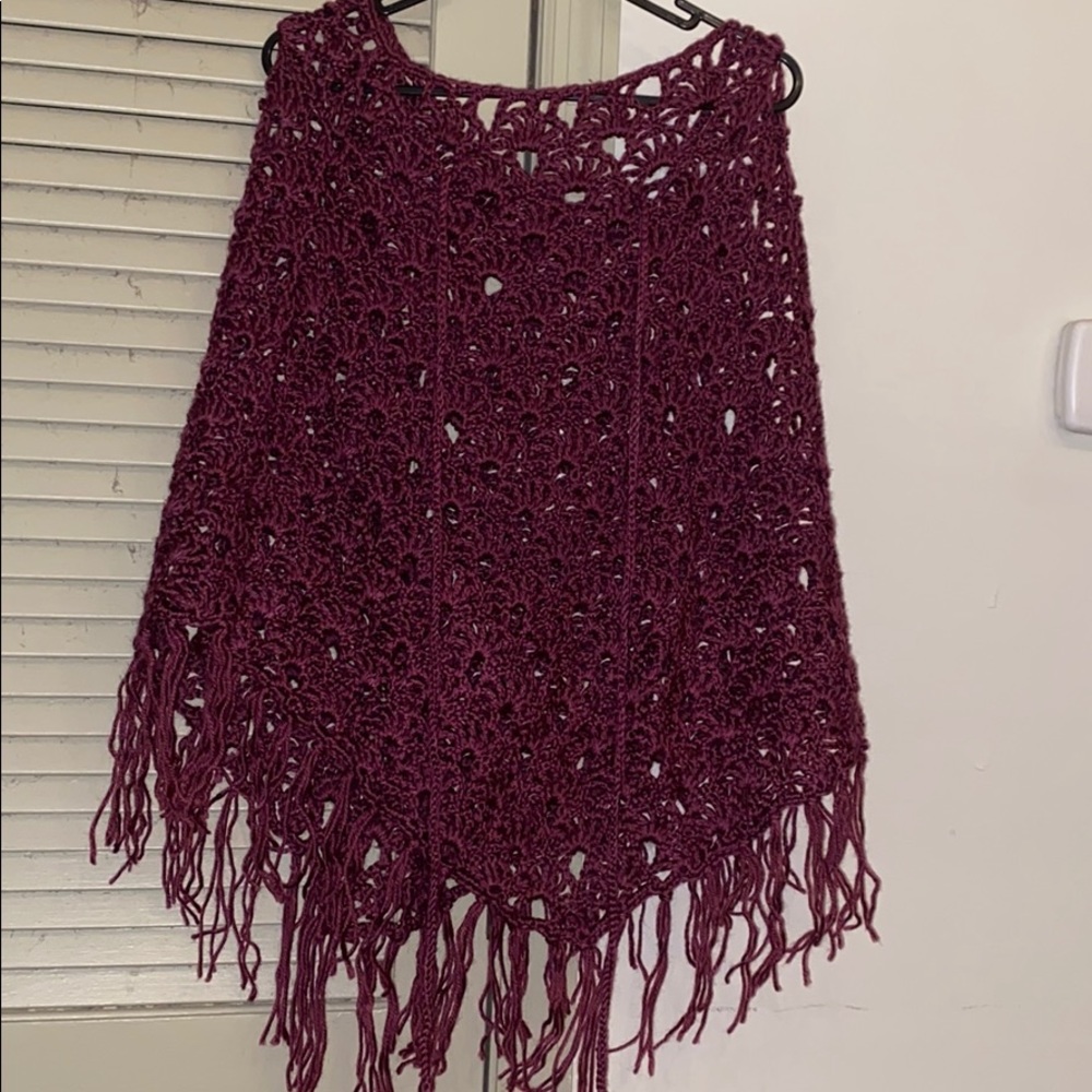 Macrame maroon poncho